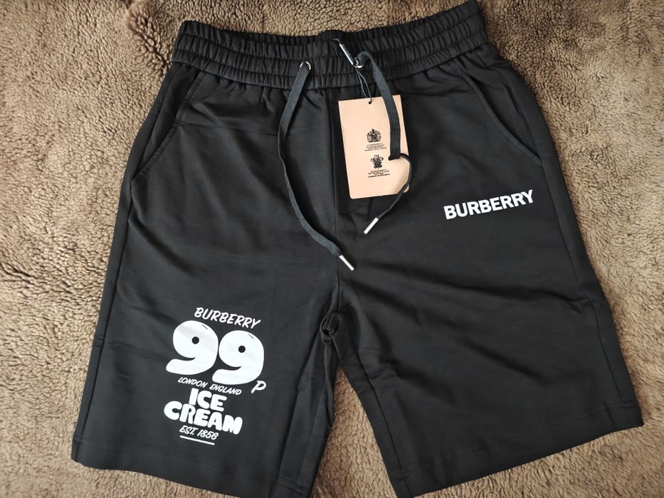 Pantaloni scurti Burberry L mici (M) si XL (L)