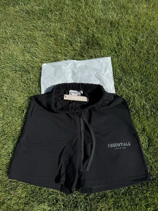 Compleu scurt  ESSENTIALS  / PREMIUM 2025