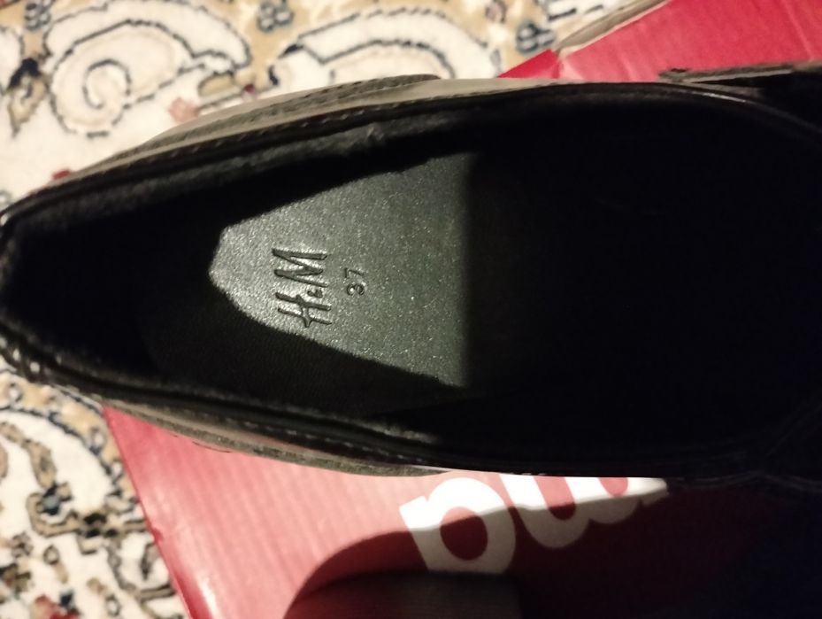 Продам женский туфли