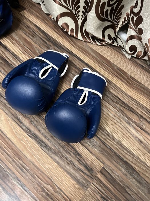 Перчатки боксерские