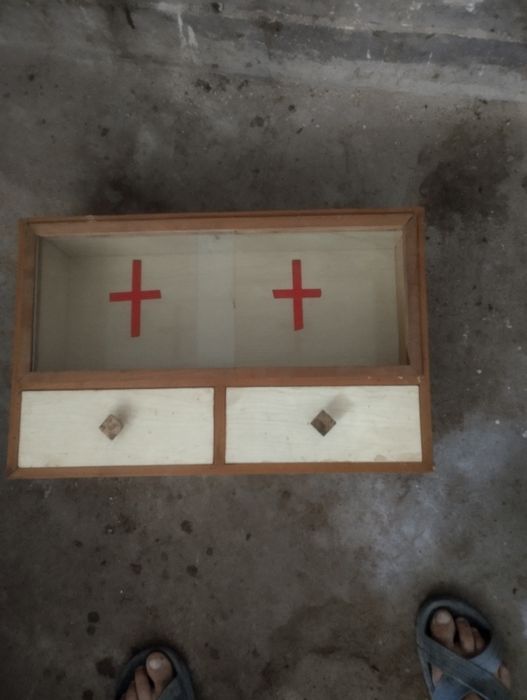 Два броя стари аптеки