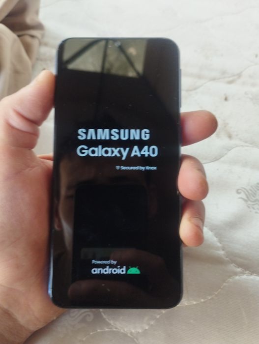 Самсунг а 40срочно продам