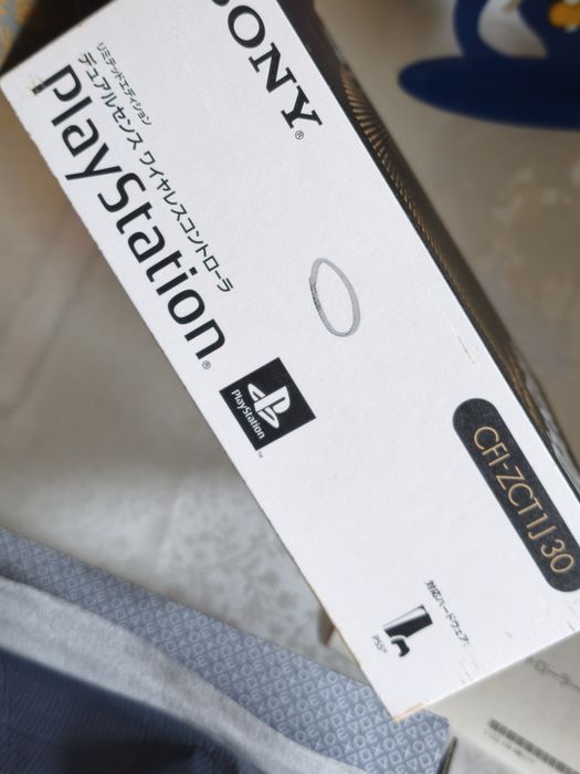 Продам джойстик на Playstation 5