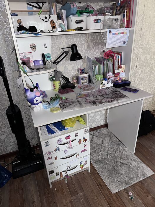 Продам детский стол