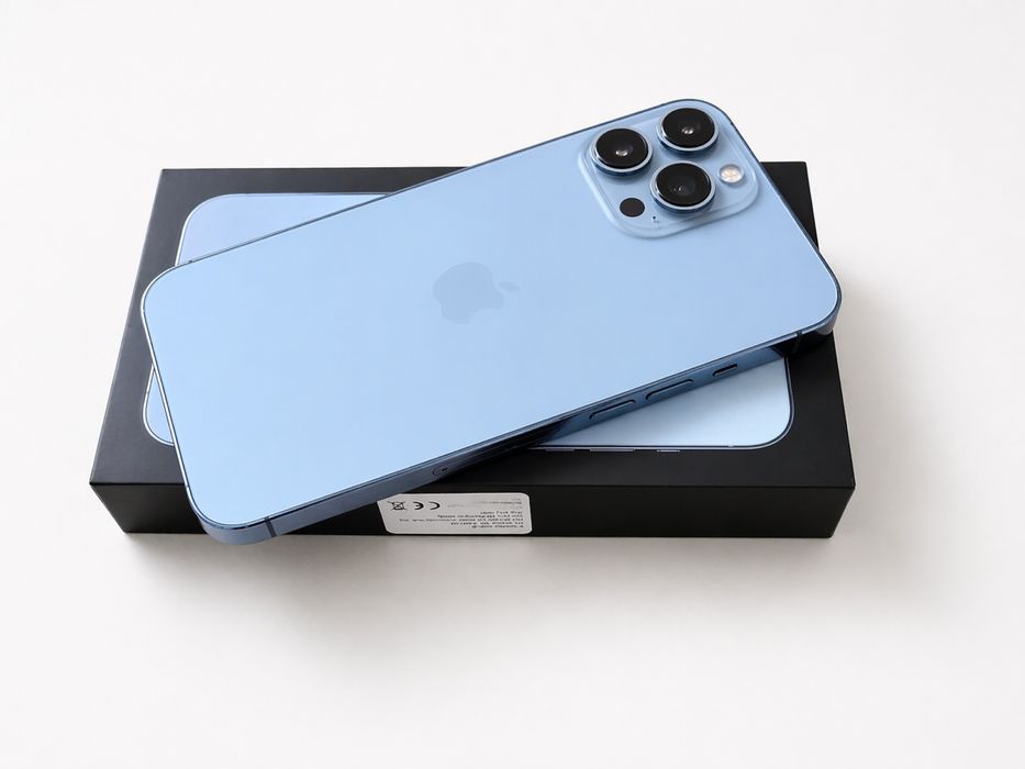 iPhone 13 Pro Max 256GB Sierra Blue • 91% Battery • Перфектен + Кутия