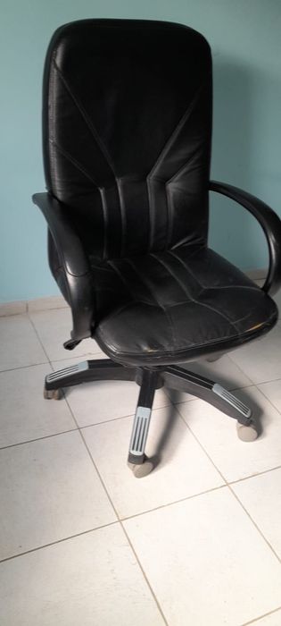 Продам офисное кресло