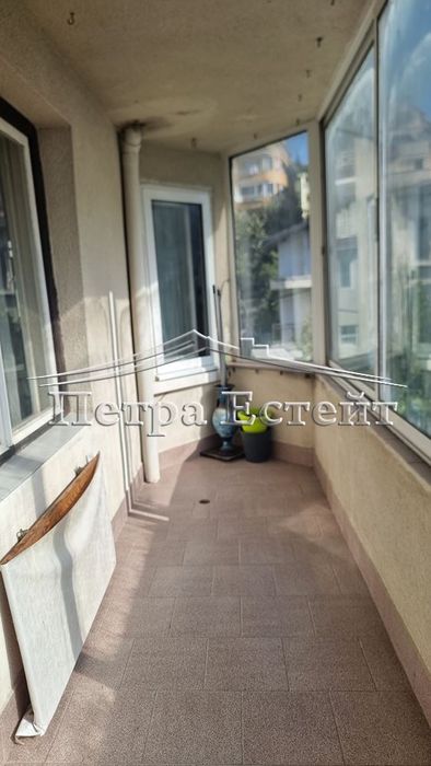 Дава се под наем Тристаен апартамент в Варна, Бриз - 107 кв.м за 459 € - Снимка #3