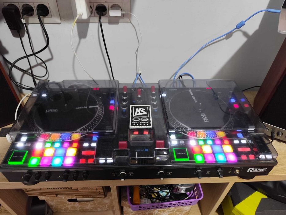 Rane One cu Decksaver si Case UDG