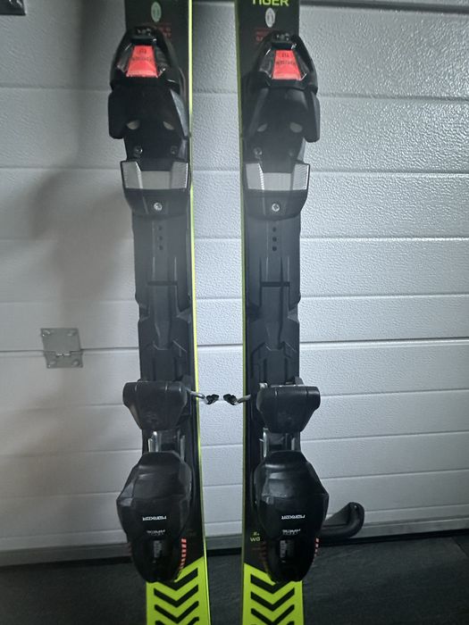 Skiuri Volkl Racetiger SL World Cup