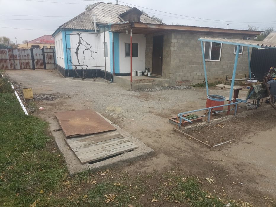 Продам дом отдельно стоящи