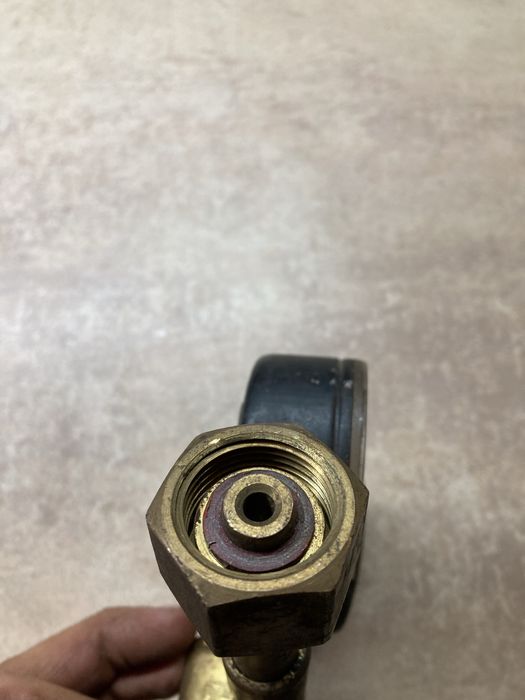 Редуцир вентил с  манометри