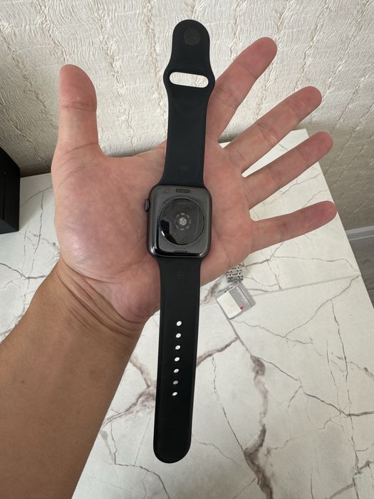Часы Apple Watch 6 SE
