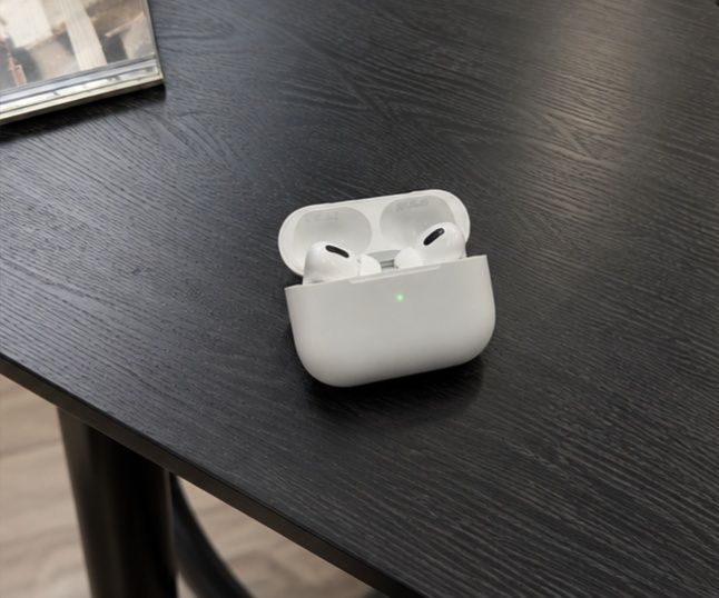 Vând sau schimb căști airpods pro