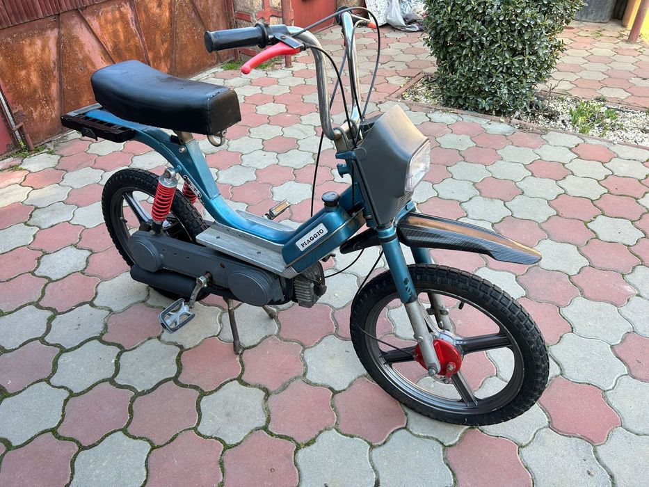 Moped Piaggio Bravo 49cc model sport