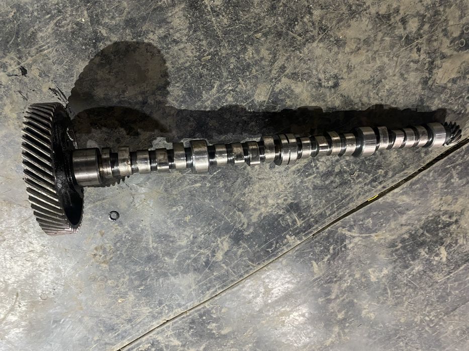 Продам распредвал на ЗИЛ (новый, оригинал).