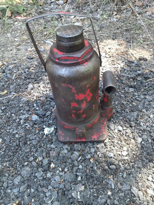 домкрат для грузовых авто