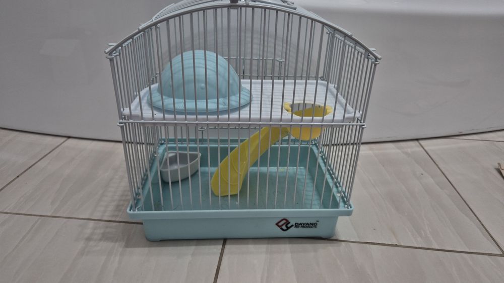 Продам клетку в отличном состоянии