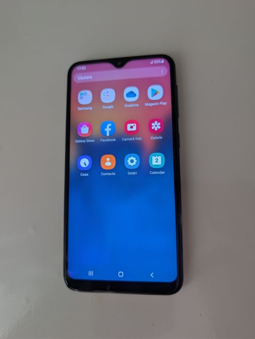 Samsung Galaxy A10 / telefon de buget pentru uz de zi cu zi
