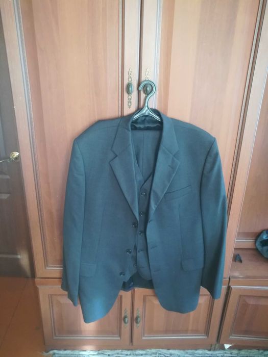 Костюм тройка мужской