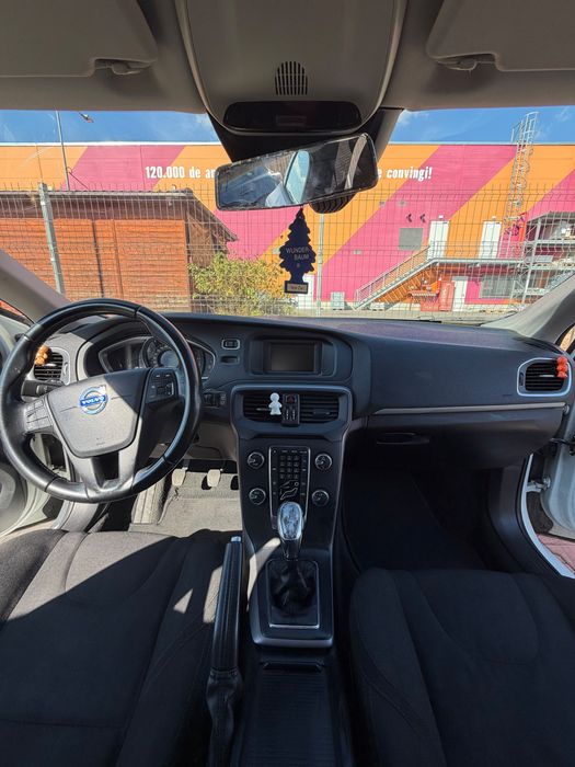 VOLVO V40 1.6 D - 2014