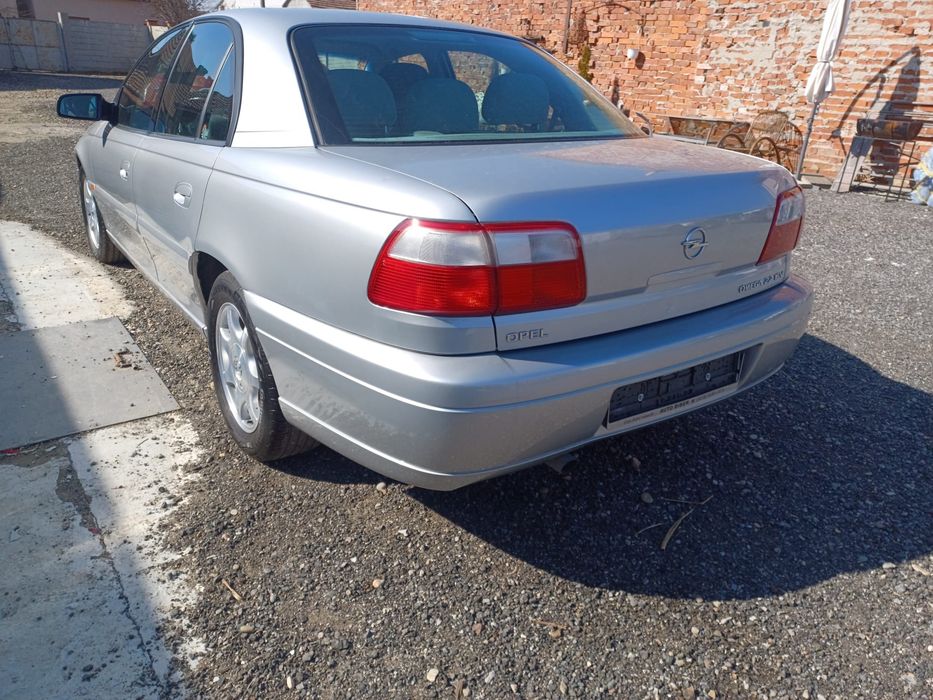 Vand Opel Omega 2.2 benzina automat neinmatriculat
