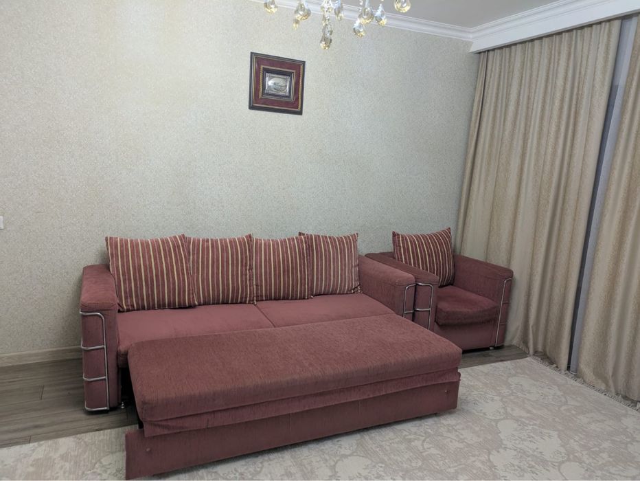 Продам диван с креслом