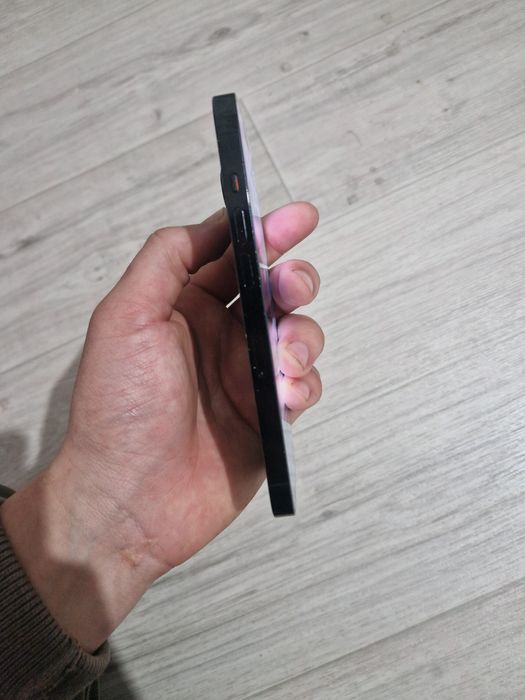 Айфон продаётся в хорошем состоянии