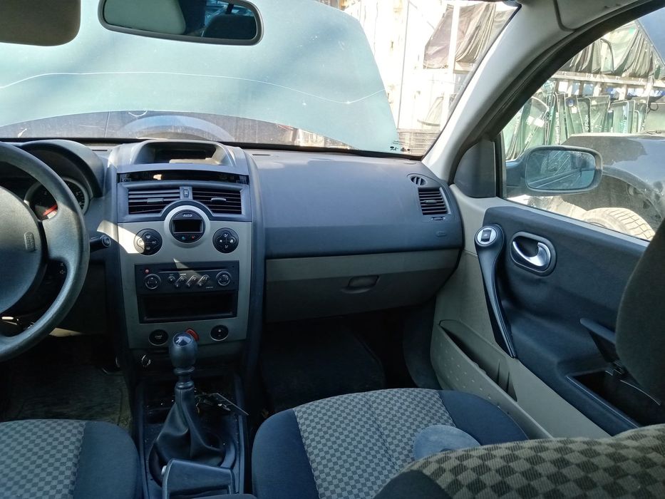Dezmembrari  Renault MEGANE 2  2002  > 2012 1.9 dCi (BM0G, CM0G) Moto