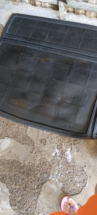 Продам коврик в багажник