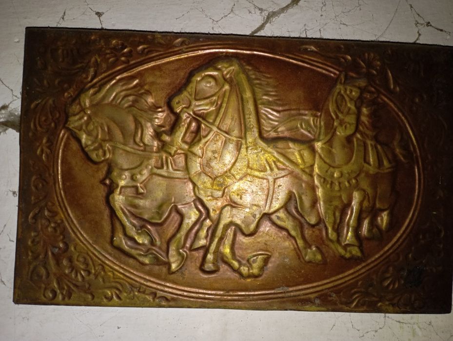 Продам медную картину троика