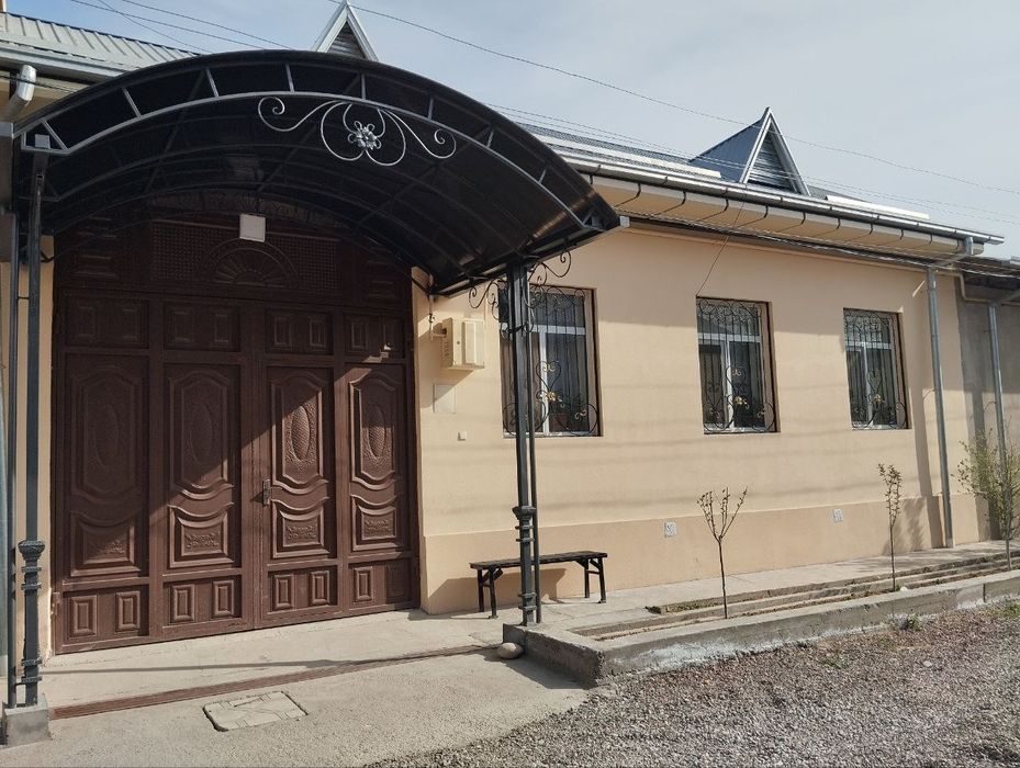 Uy sotiladi 4 sotix onqorg'onda