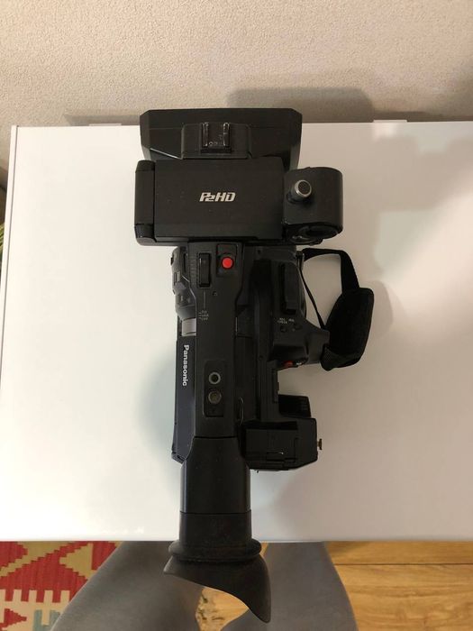 Продам профессиональную видеокамеру