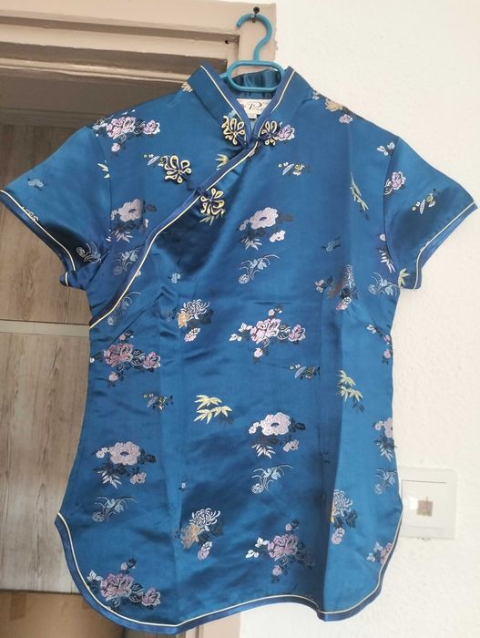 Bluza chinezeasca satinata albastra