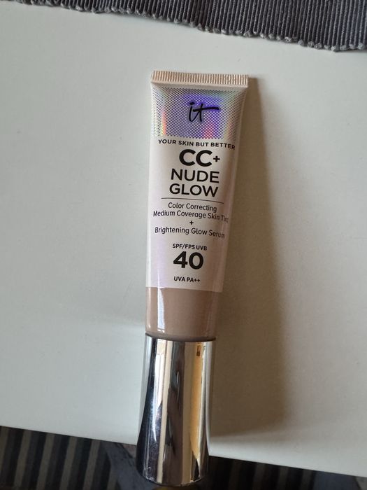 IT Cosmetics CC Cream Nude Glow/фон дьо тен