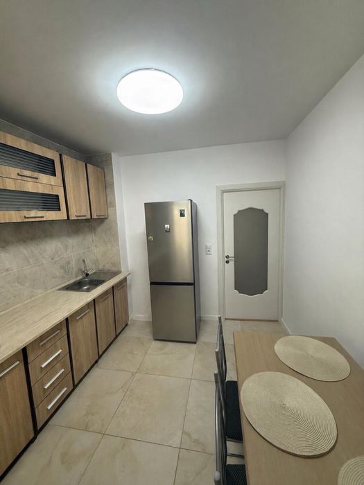 Apartament 3 camere inchiriere 550 Eur