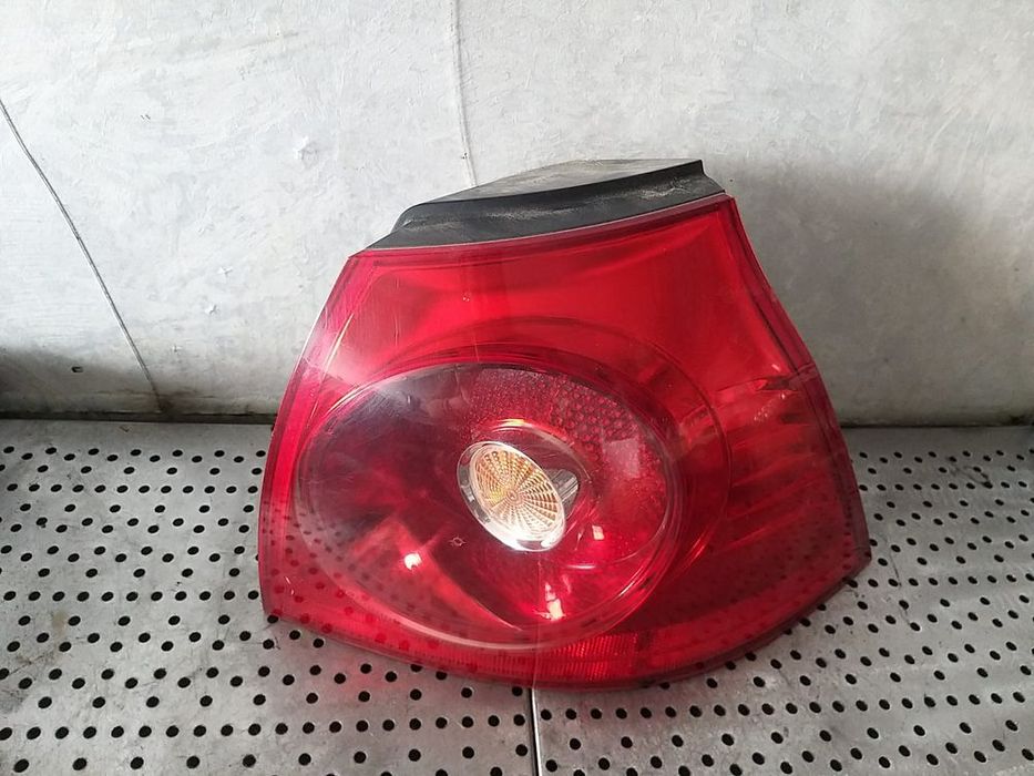 Stop tripla lampa dreapta aripa vw golf 5 1k scurt 1k6945096e