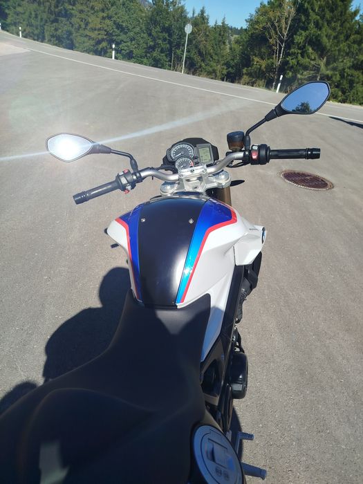 De vânzare.    BMW F8ooR