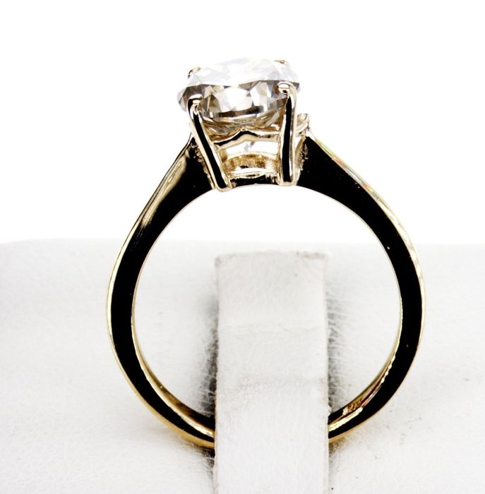 Vând inel de logodnă cu diamant natural