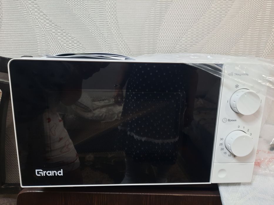 Продам новую микровалновую печь