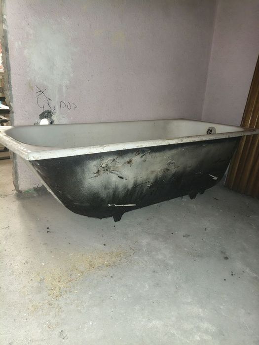 Чугунная ванна продаётся