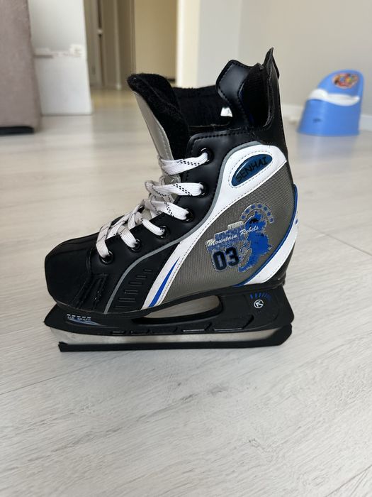 Коньки хоккейные детские