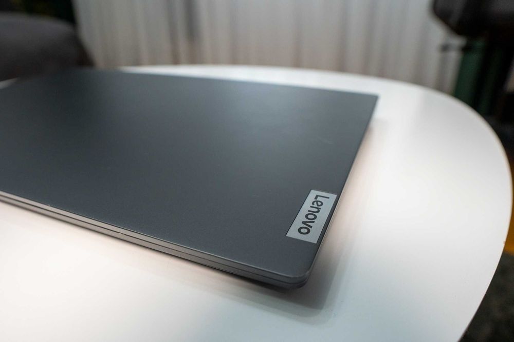 Laptop Lenovo 4K Touchscreen GTX 1560 MAX-Q, SSD, 16GB RAM