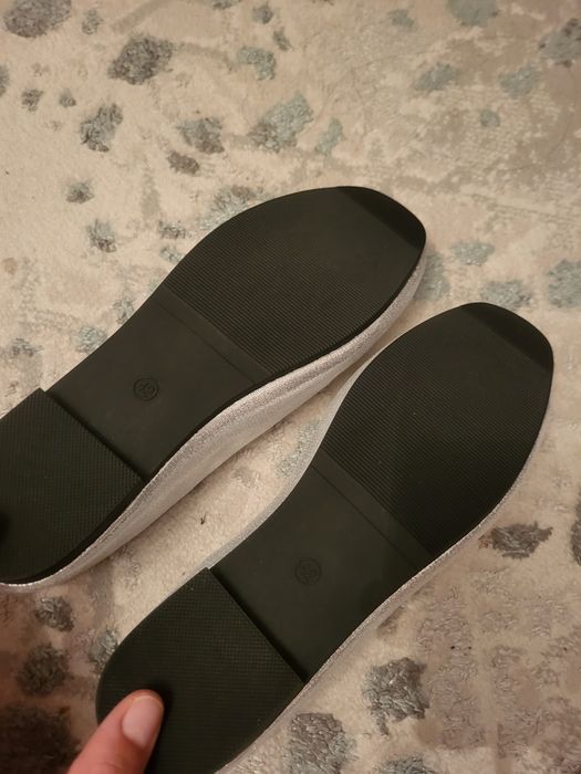 Продам балетки новые