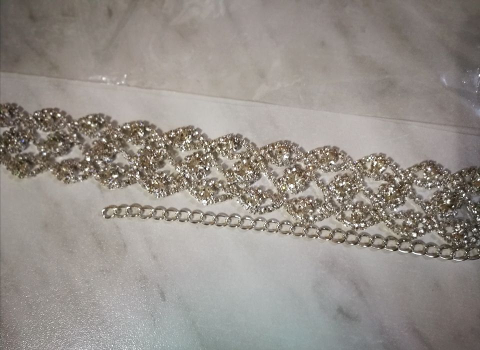 Колье, чокер из страз