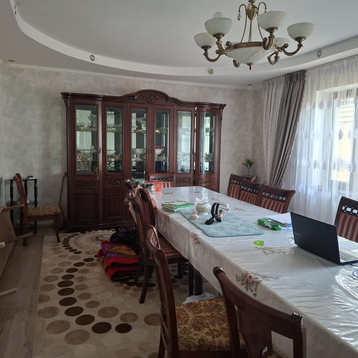 Продается 6 комнатныйдом          .