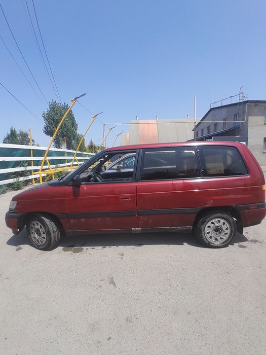 Авто  Мазда  МПВ