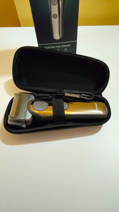 Електрическа самобръсначка Kensen Series S20 – нова, в комплект!