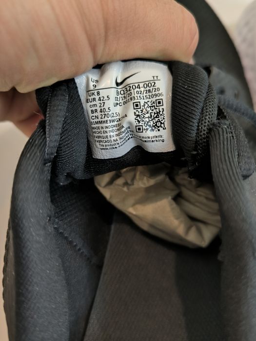 Adidași nike numărul 42.5