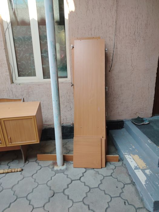 Отдам даром шифонер надо просто его собрать