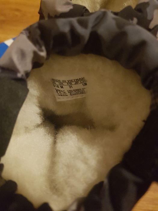 Непромокаеми апрески Adidas. 21 номер.